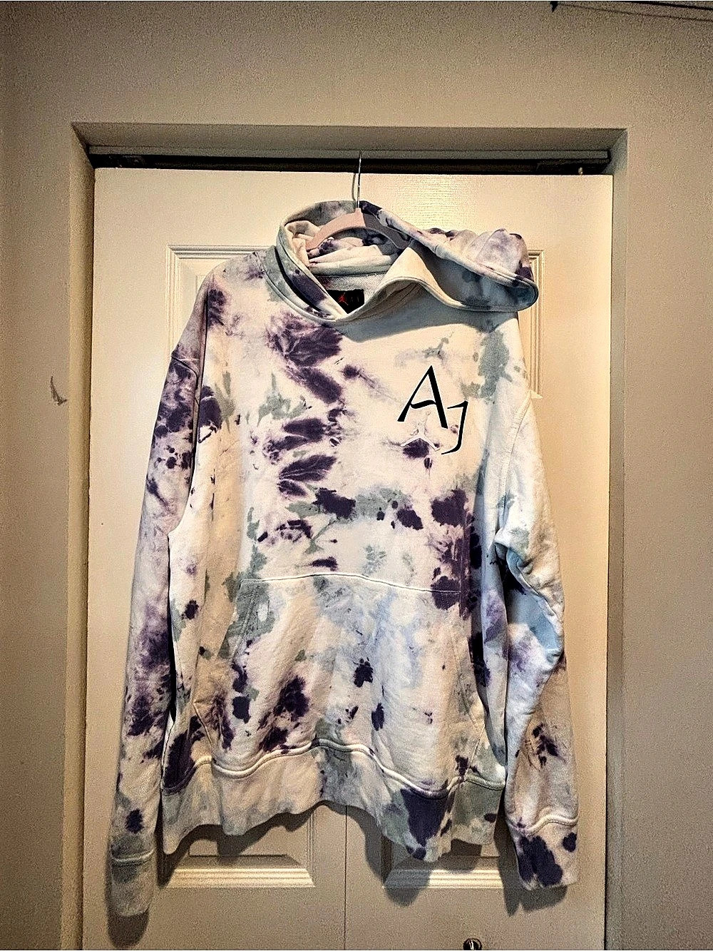 Jordan Tie-Dye Graphic Hoodie in Purple & Blue Size Large